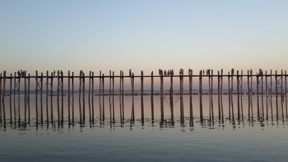 The wooden bridge in Mandalay, Burma Poster och Canvastavla