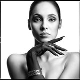 Model with bracelet and ring Poster och Canvastavla