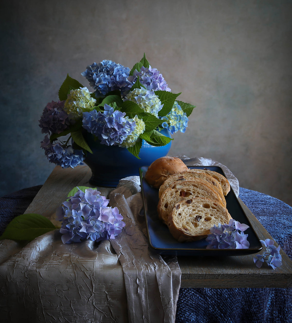 Bread and Hydrangea Poster och Canvastavla