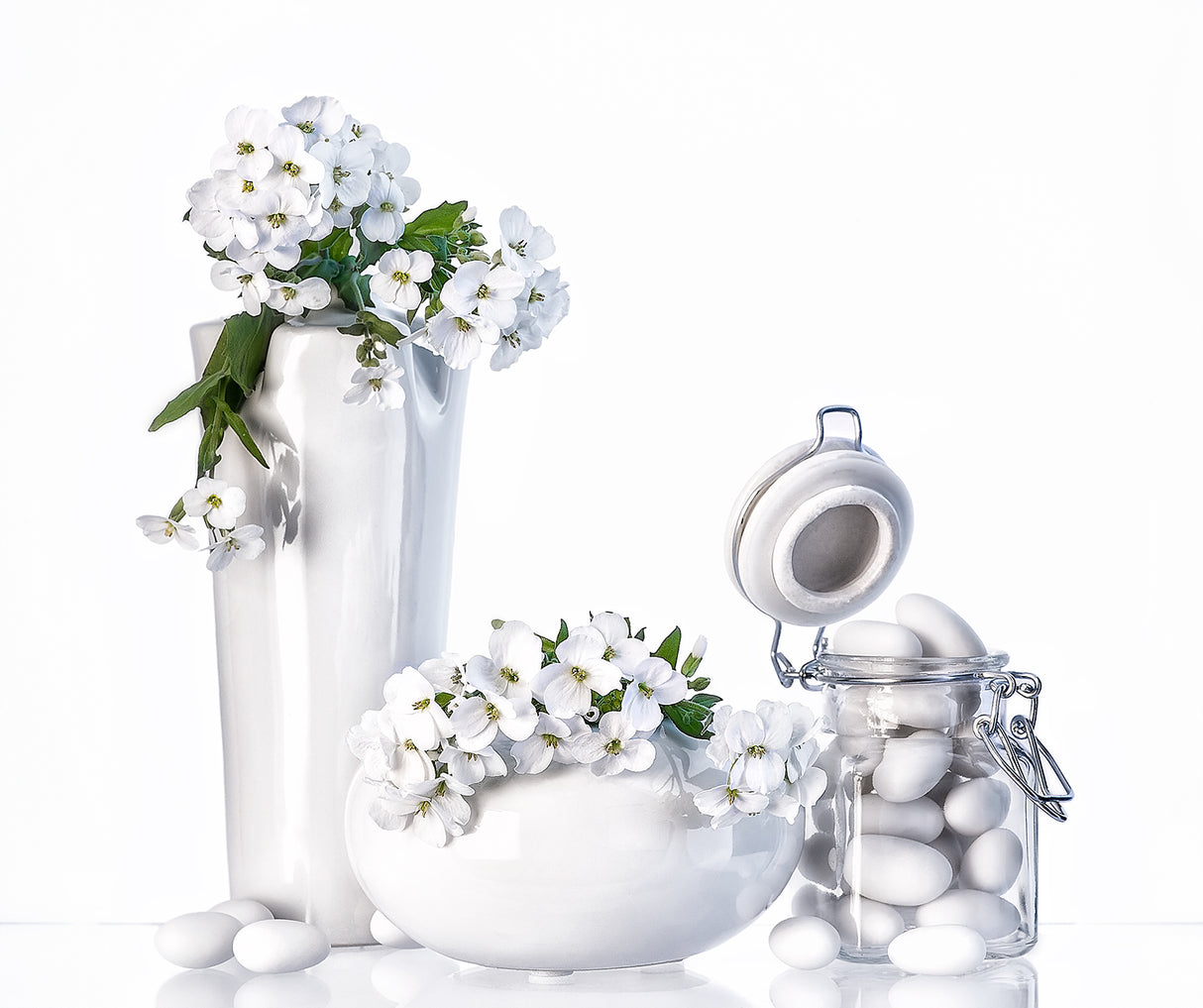 Still life in white Poster och Canvastavla