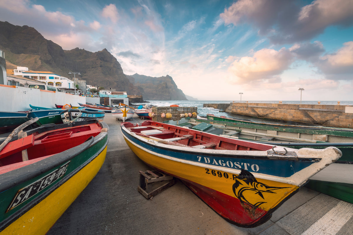 Colored Boats Poster och Canvastavla
