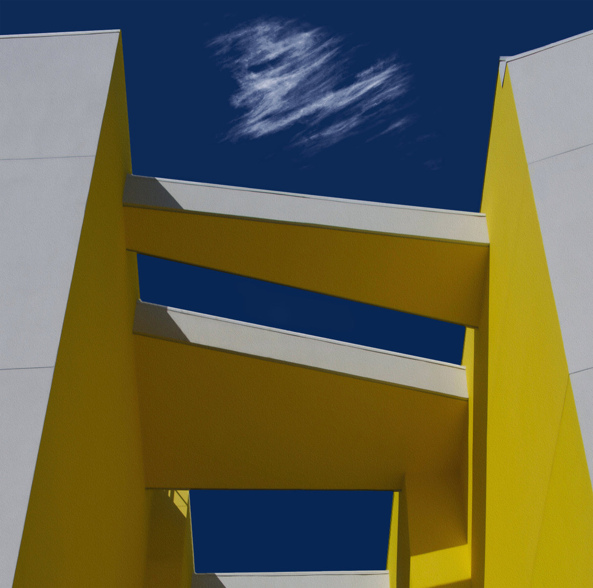 Yellow and white structure Poster och Canvastavla