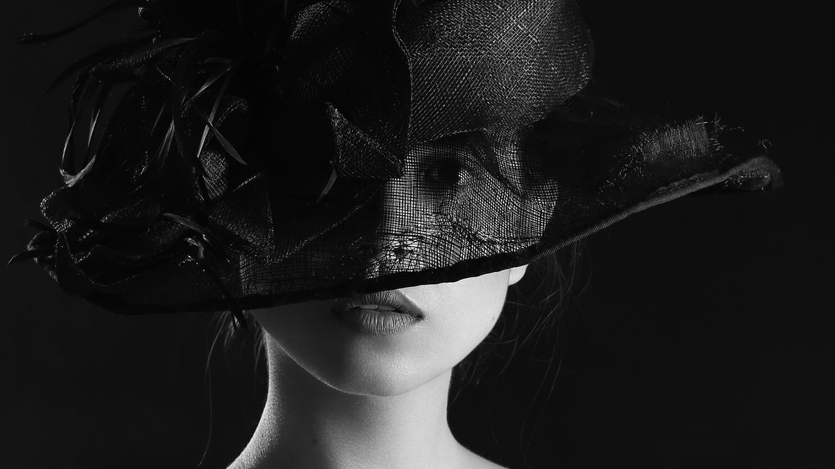 The girl in the hat Poster och Canvastavla