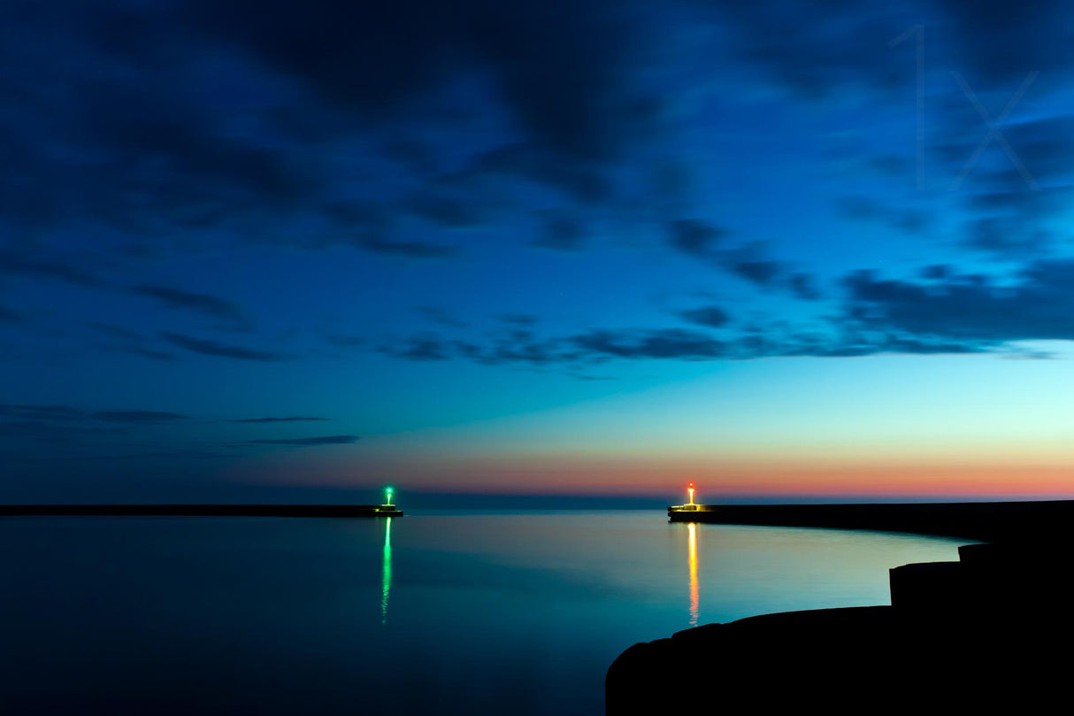 Midnight Blue Poster och Canvastavla