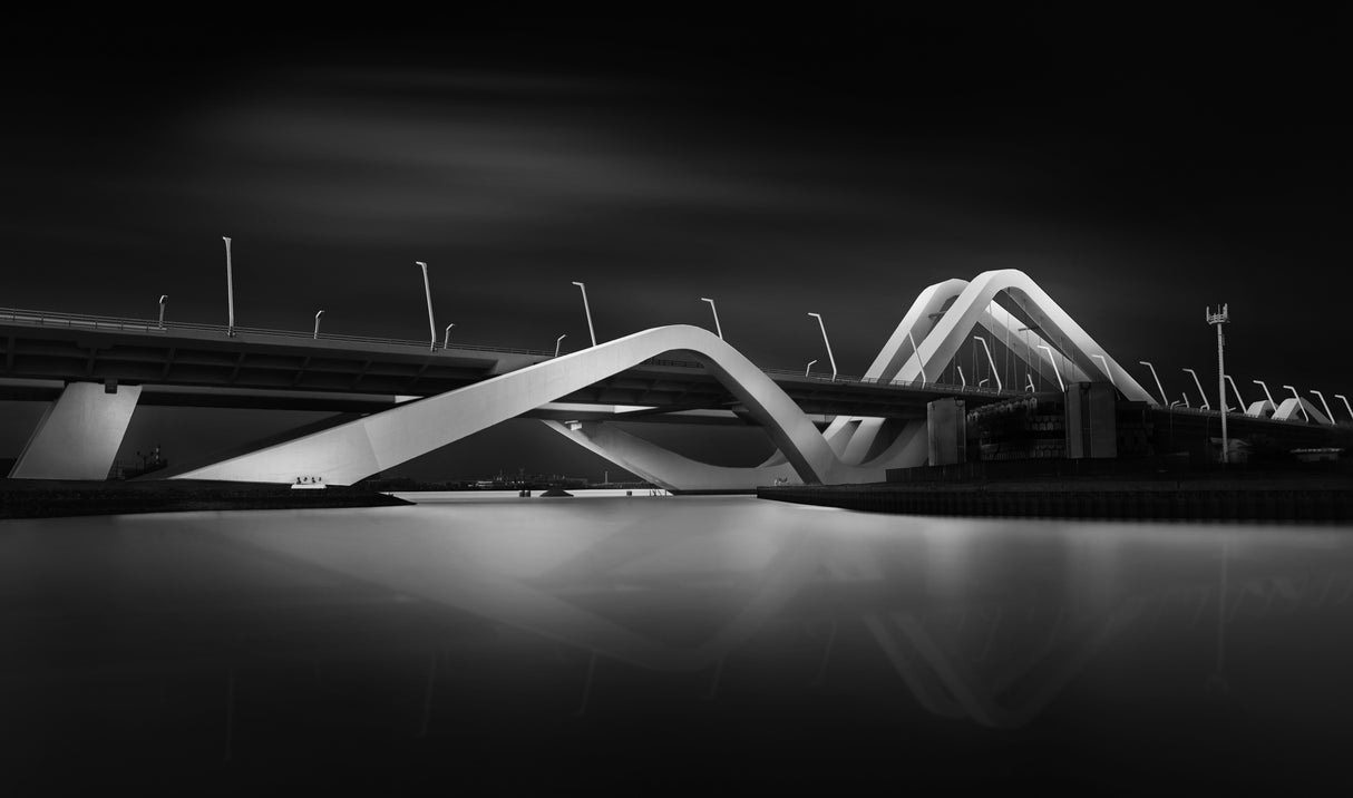 Wavy Bridge Poster och Canvastavla