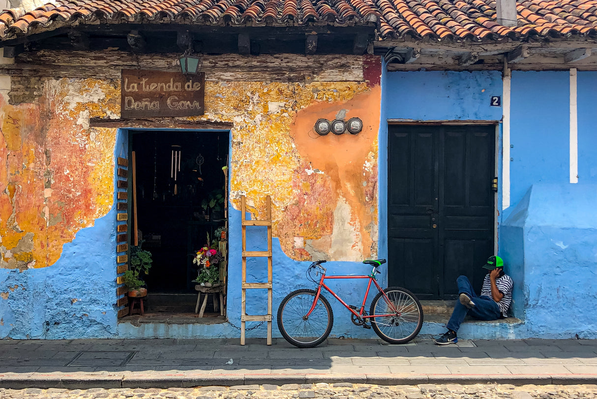 Street of Antigua Guatemala Poster och Canvastavla