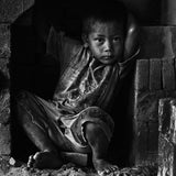 Child on the Bricks Poster och Canvastavla