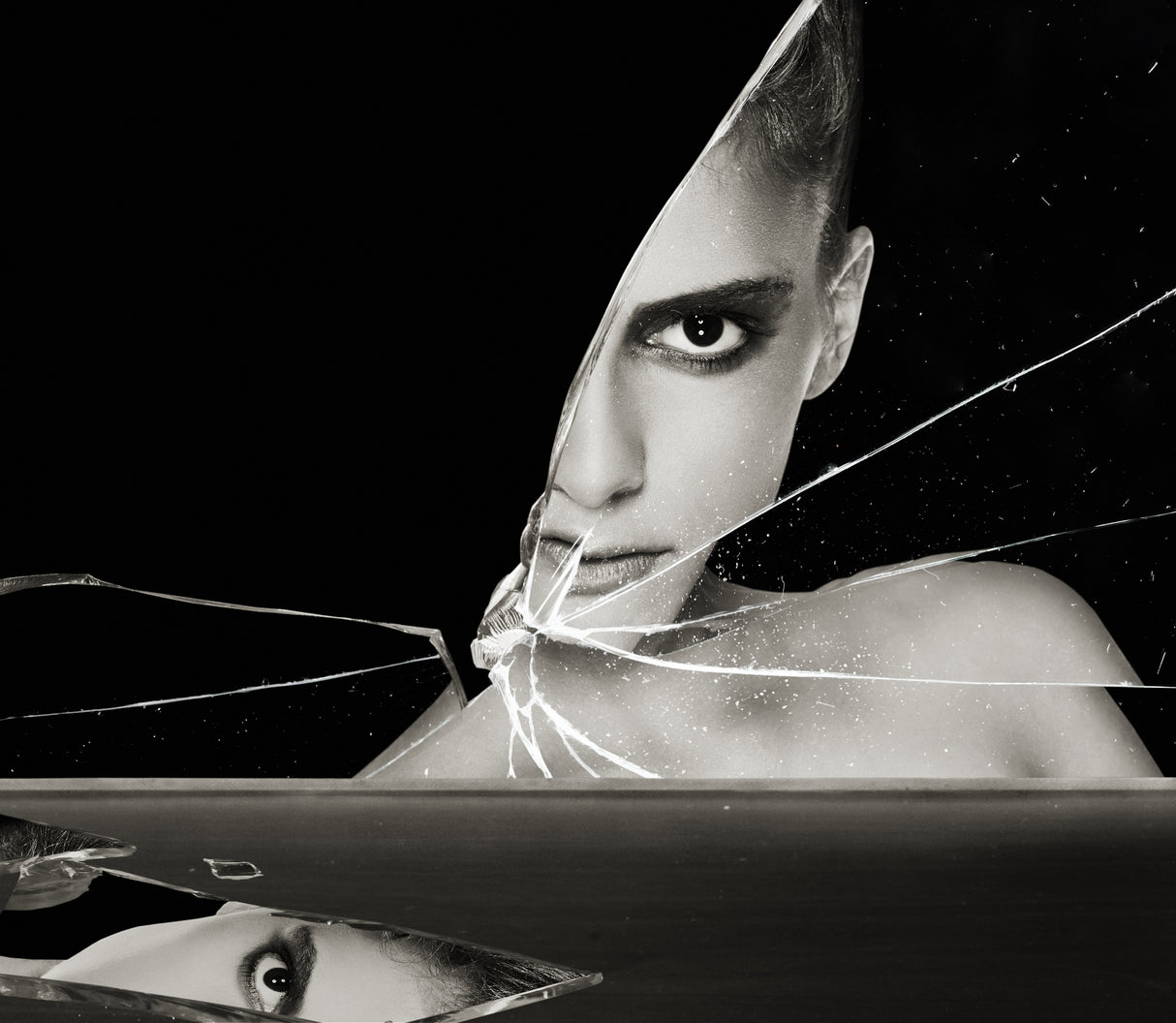 Broken illusion Poster och Canvastavla