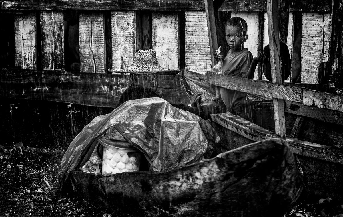 Raining in Ganvié - Benin Poster och Canvastavla