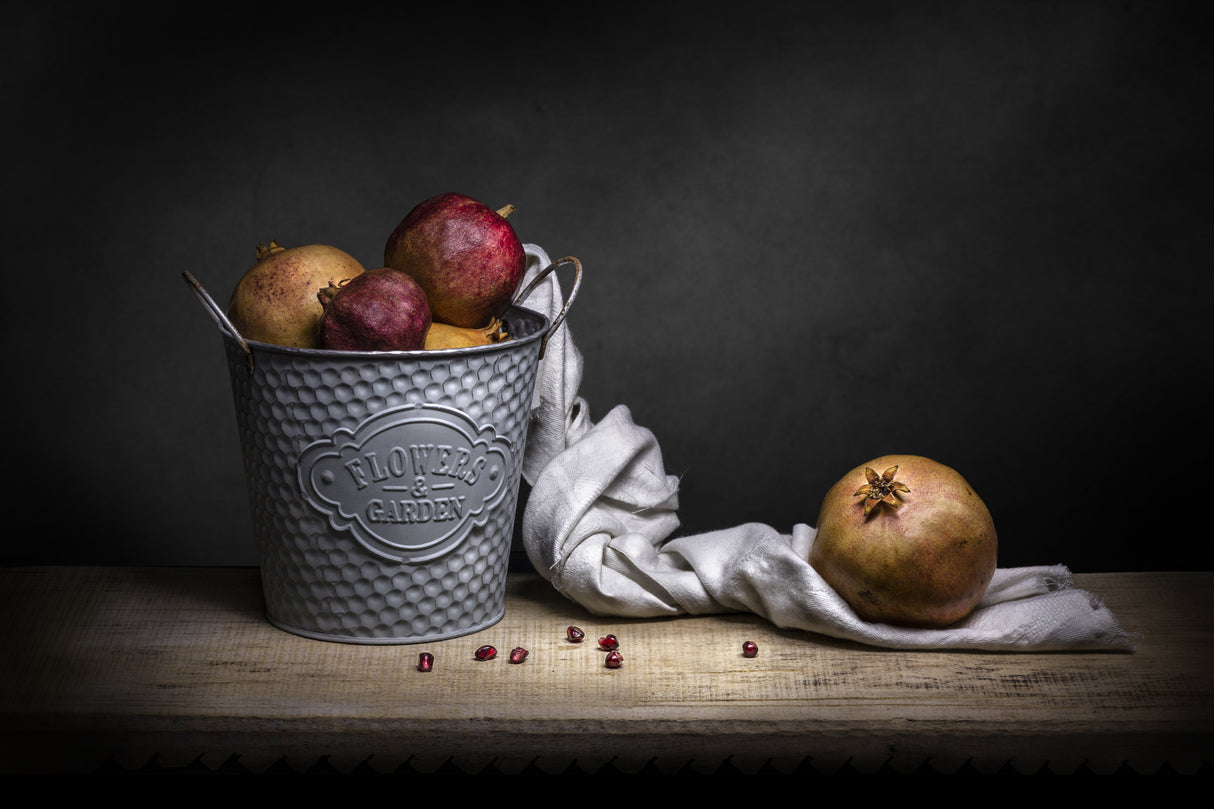 Fruit Bucket Poster och Canvastavla