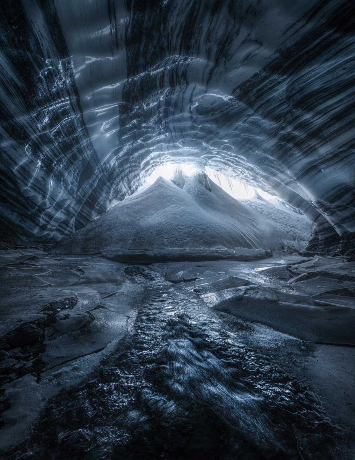 A View Inside the Cave Poster och Canvastavla