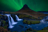 Kirkjufell...   Under a boreal green sky Poster och Canvastavla