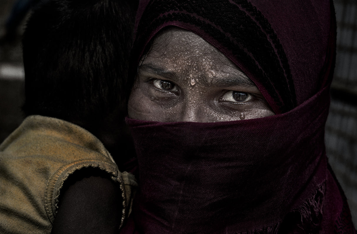 Rohingya refugee woman and her child - Bangladesh Poster och Canvastavla