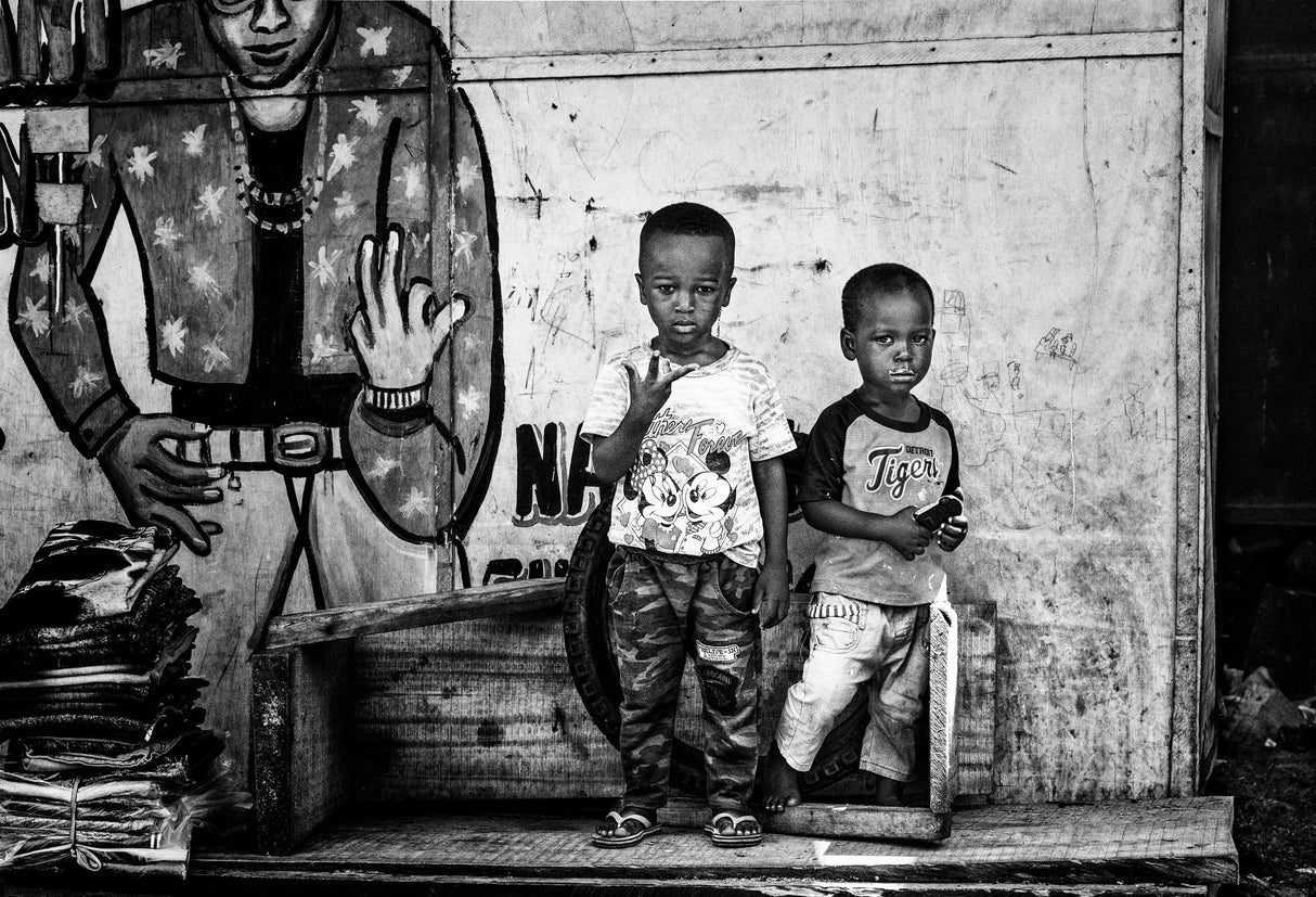 Imitating the drawing on the wall - Ghana Poster och Canvastavla