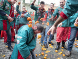 The battle of the oranges Poster och Canvastavla