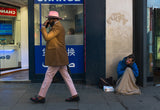 The man in pink Poster och Canvastavla