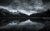 Maligne Lake at Dusk Poster och Canvastavla