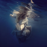 Dive into the blue Poster och Canvastavla