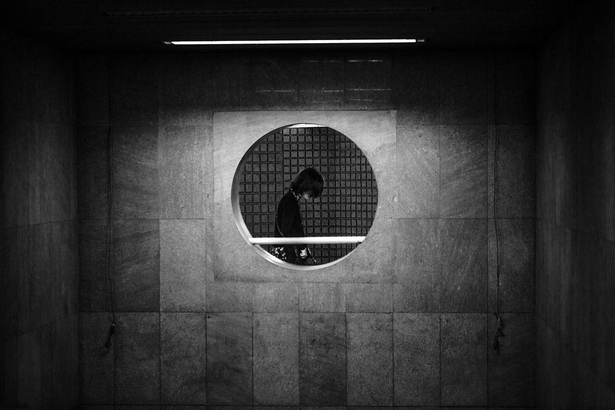 Peep in the hole Poster och Canvastavla