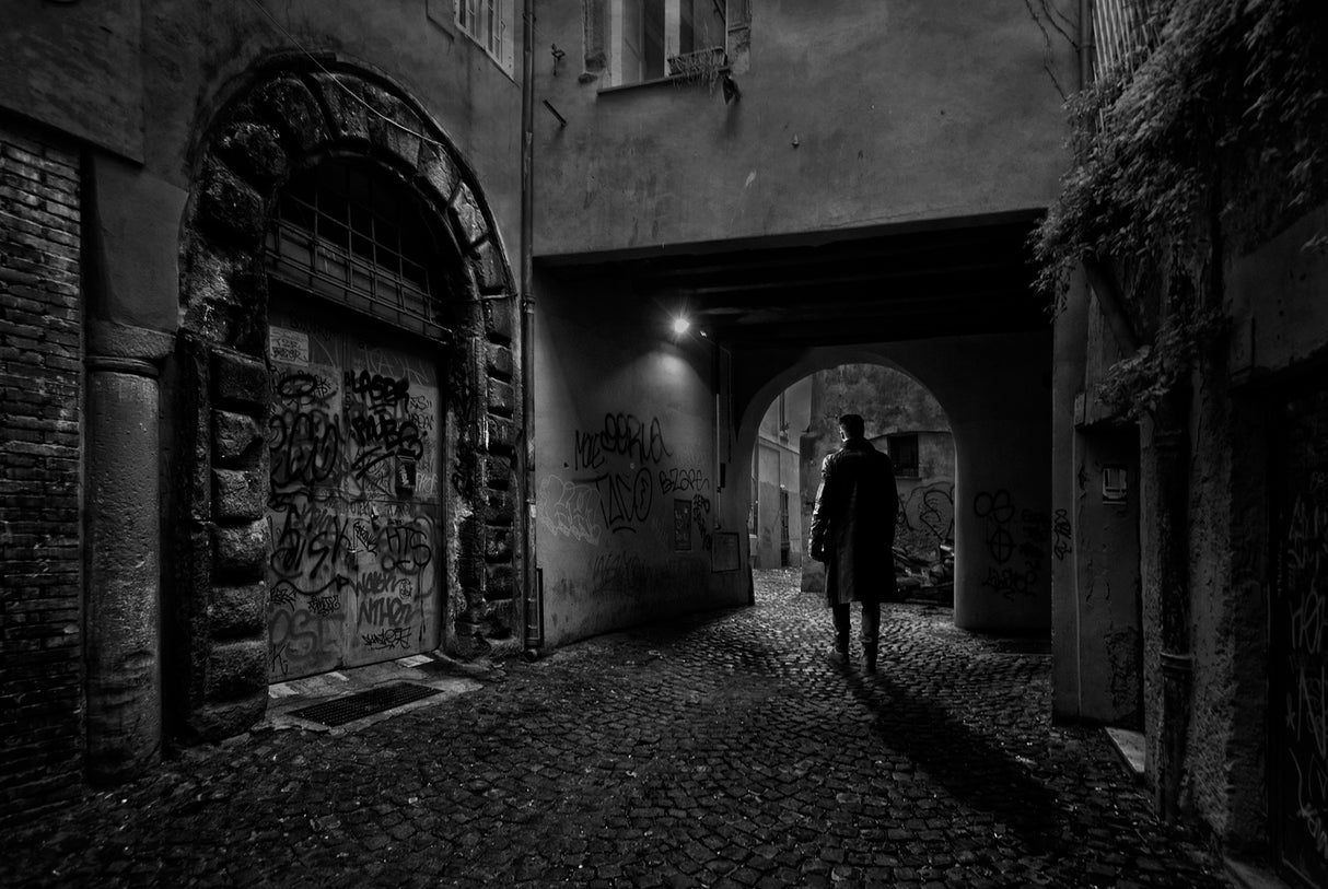 Dark corners of Rome Poster och Canvastavla