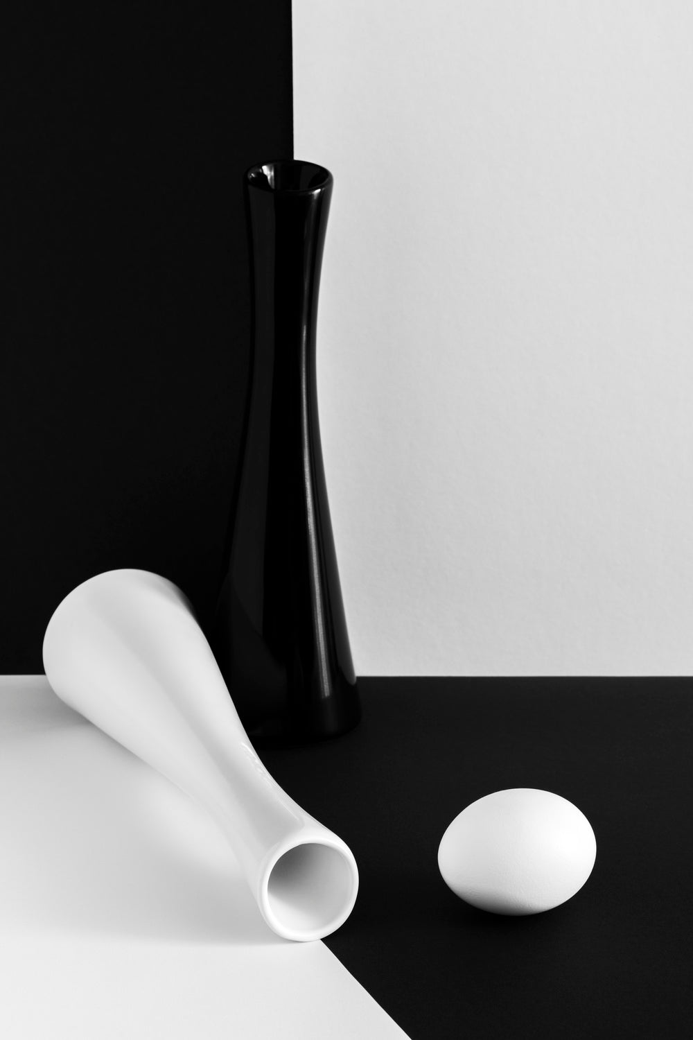 Still life with egg and vases Poster och Canvastavla
