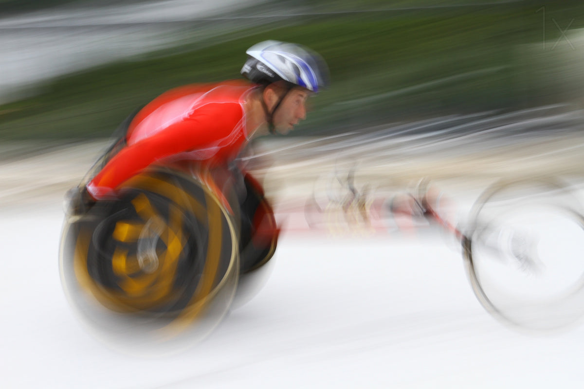 Wheelchair Road Racing Poster och Canvastavla