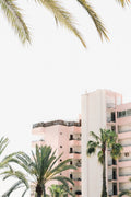 Pink Hotel Poster och Canvastavla