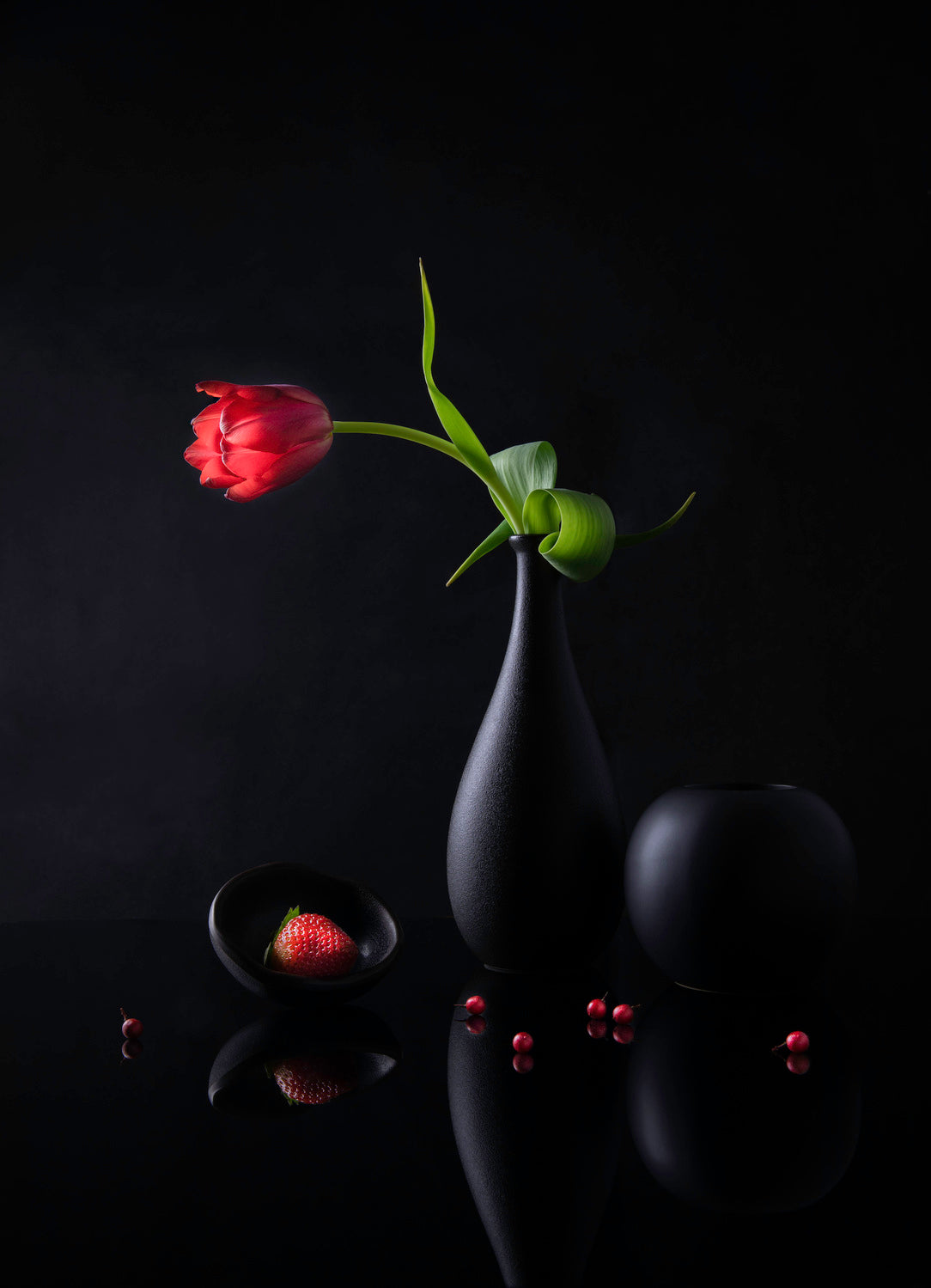 Tulip And Strawberry Poster och Canvastavla