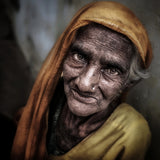 Old Woman Portrait, Varanasi. Poster och Canvastavla