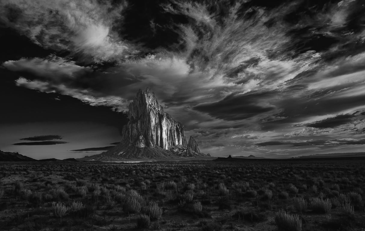 Shiprock in a Cloudy Morning Poster och Canvastavla