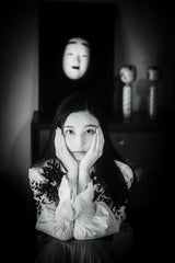 Creepiness in the background Poster och Canvastavla