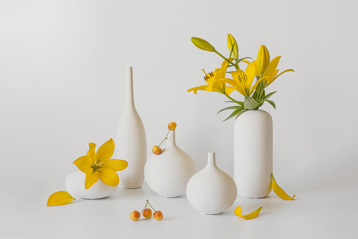 Blooming Lily and Sweet Cherry Poster och Canvastavla