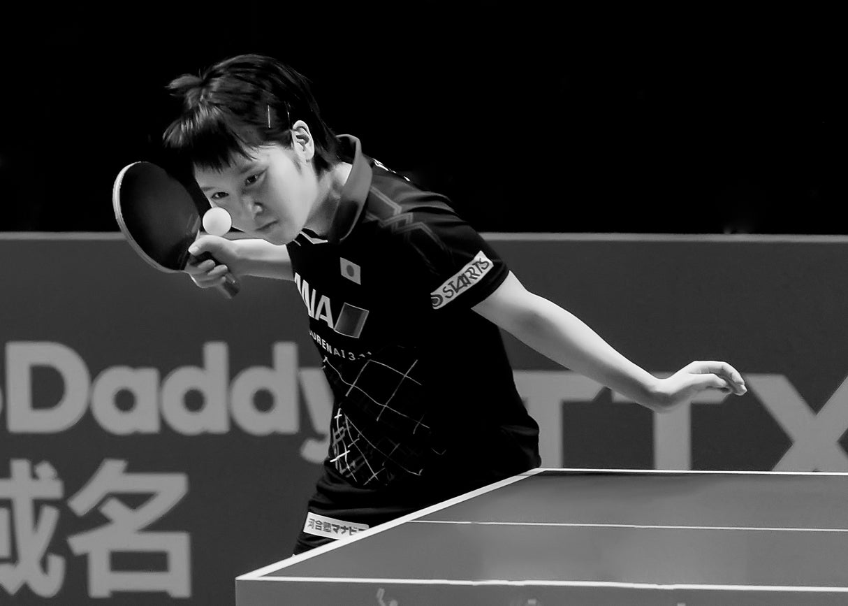 Miu Hirano, serving in the ITTF 2016 Women's Table Tennis World Cup Poster och Canvastavla