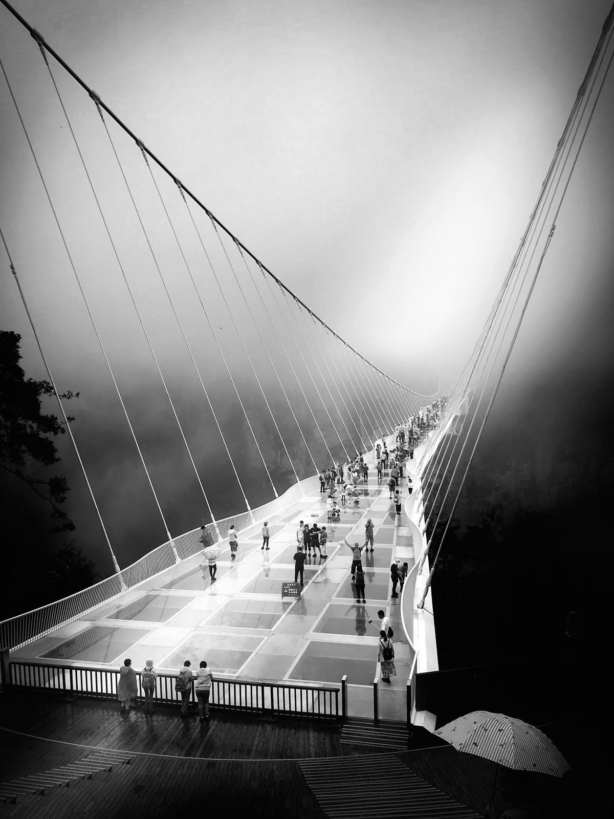 Crossing the bridge Poster och Canvastavla