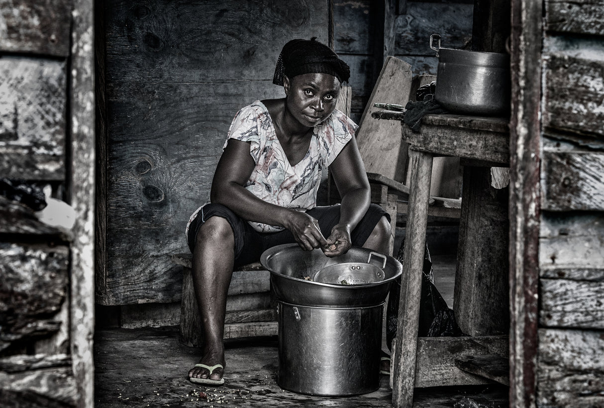 Cooking in the streets of Accra - Ghana Poster och Canvastavla