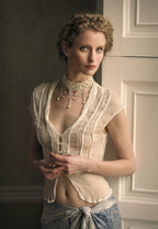 Fredau at the Window Poster och Canvastavla