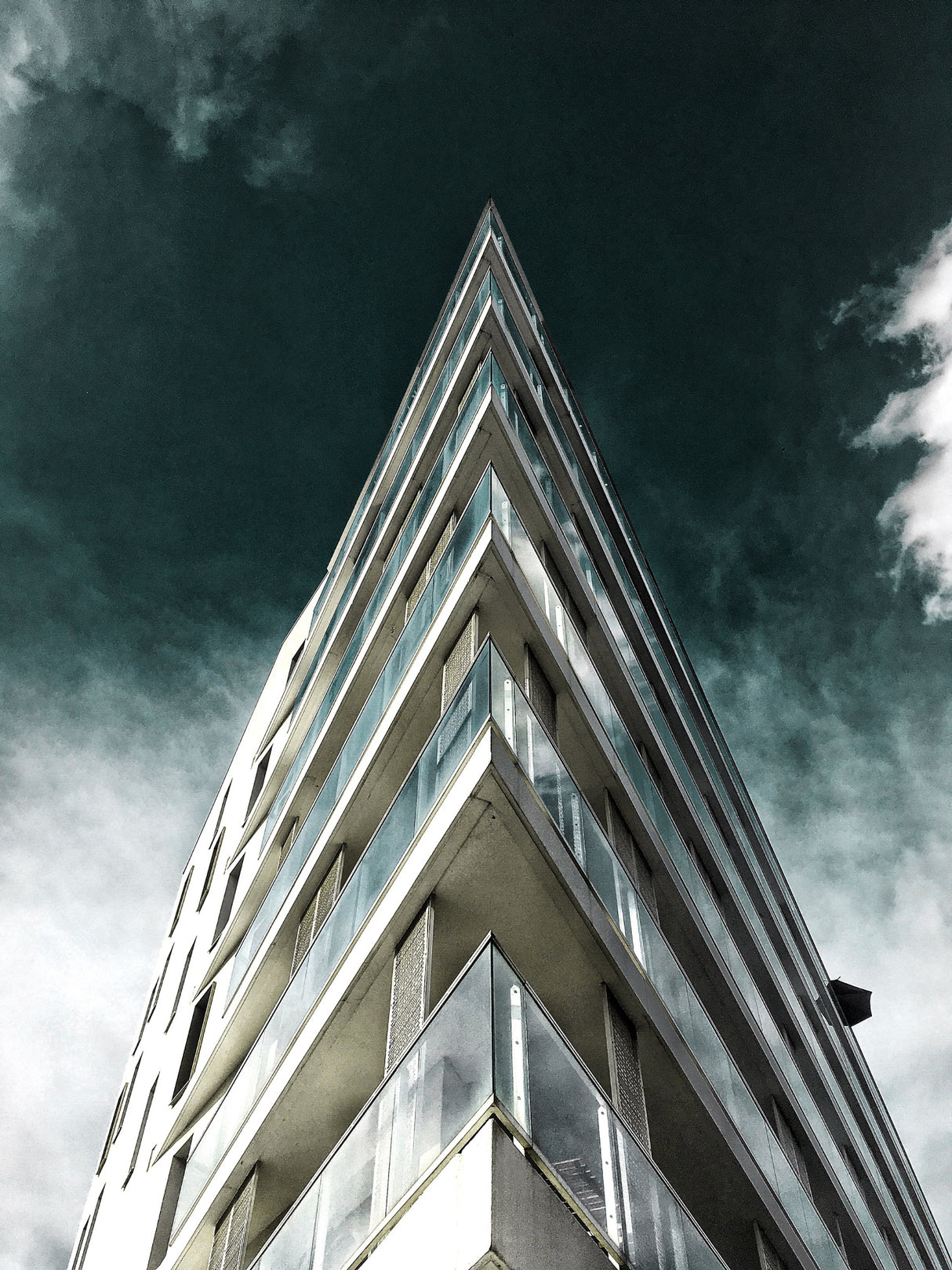 Architectural nightmare Poster och Canvastavla