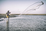 Fisherman with net Poster och Canvastavla