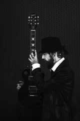man in black Poster och Canvastavla