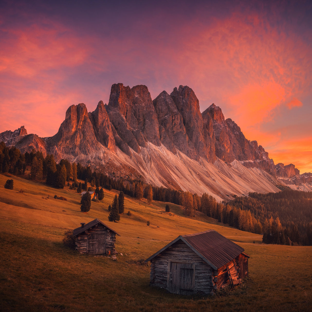 Cabins In The Dolomites Poster och Canvastavla