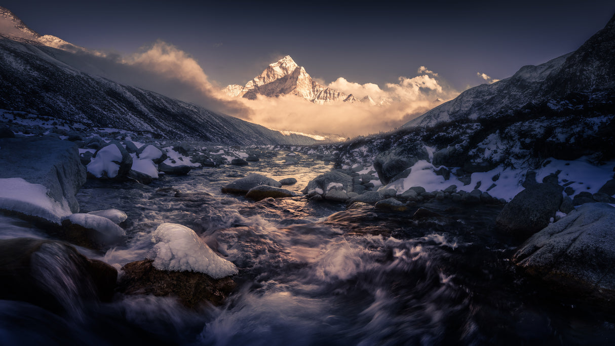 Ama Dablam 《巅峰暮色》 Poster och Canvastavla