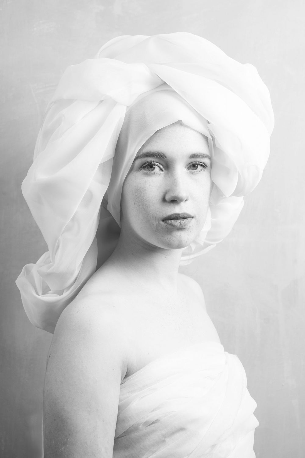 portrait of young woman with turban Poster och Canvastavla
