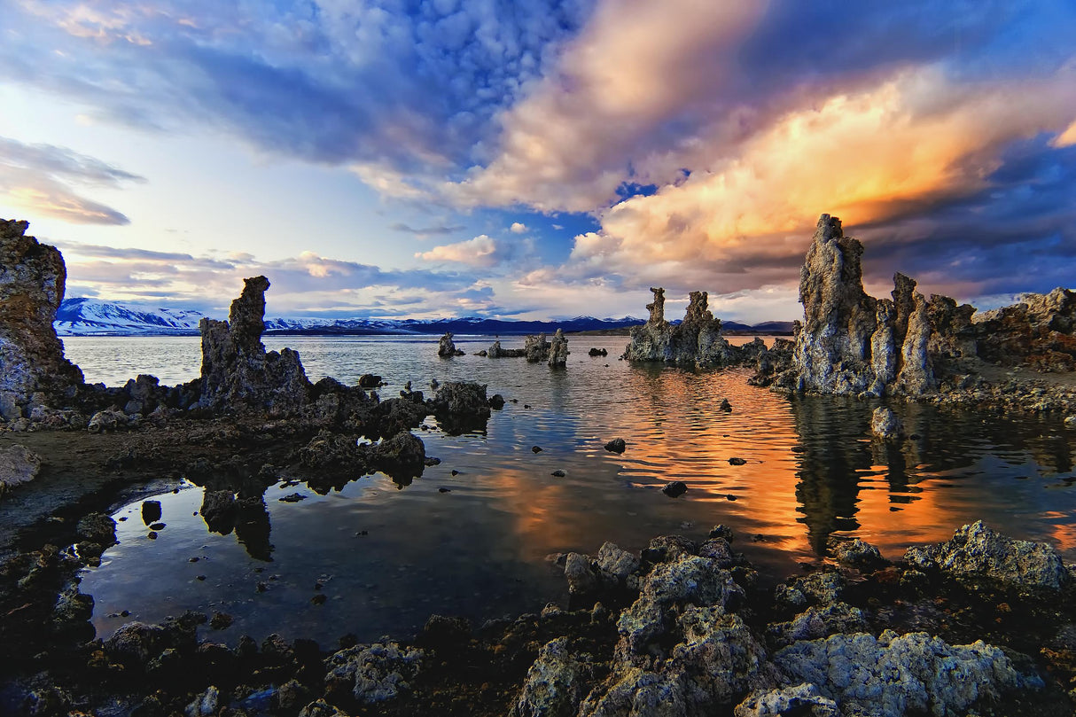 Magical Mono Lake Poster och Canvastavla