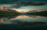 Sunset at Maligne lake 2 Poster och Canvastavla