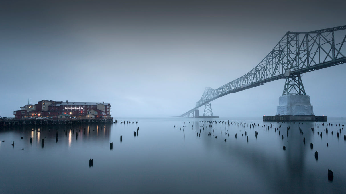 Evening mood - Astoria-Megler Bridge Poster och Canvastavla