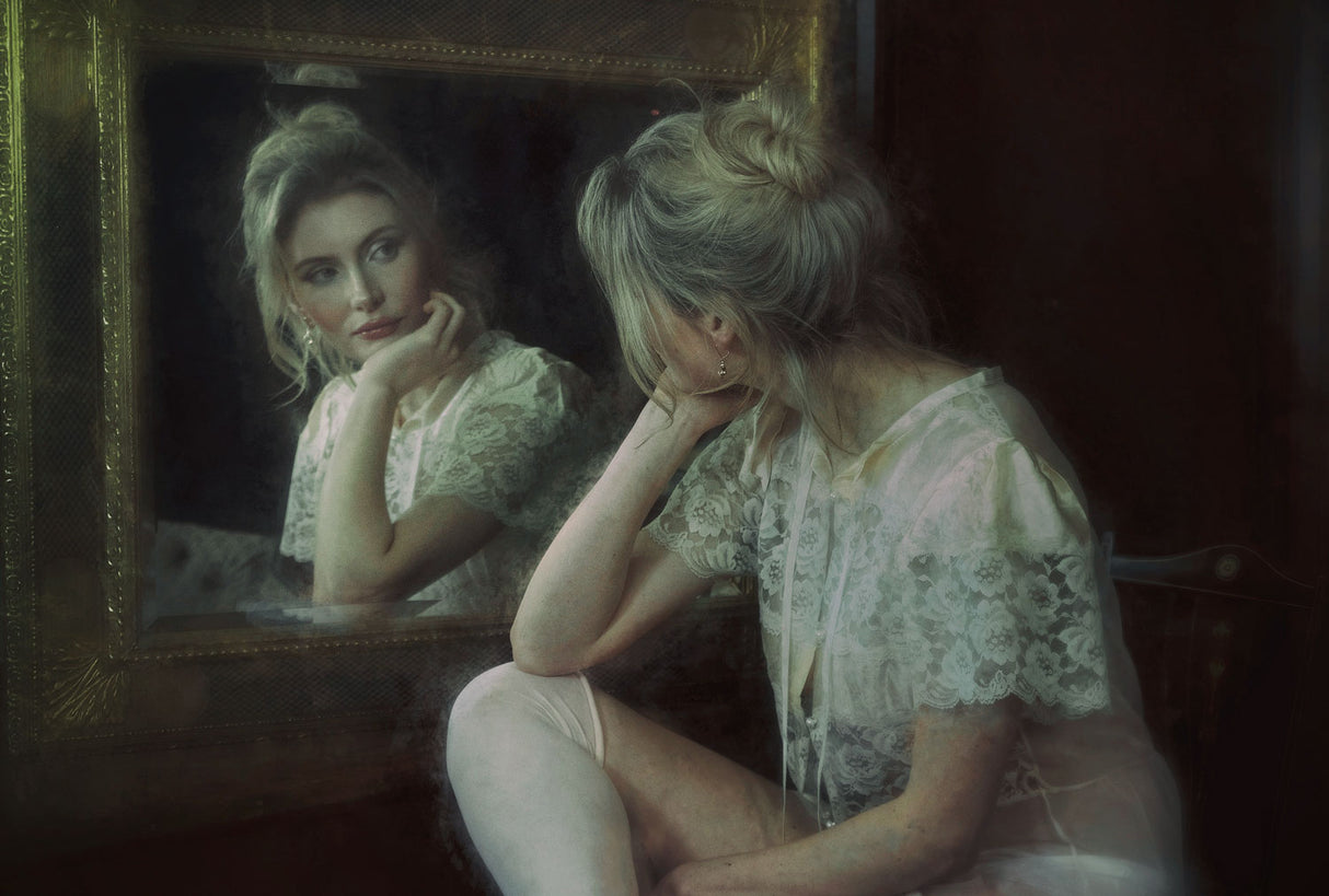 Mirror, mirror on the wall... Poster och Canvastavla