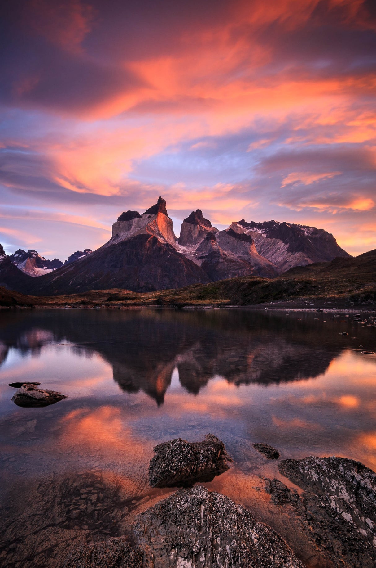 PARQUE NACIONAL TORRES DEL PAINE, SUNRISE AT LAKE NORDENSKJOLD-1292-2 Poster och Canvastavla