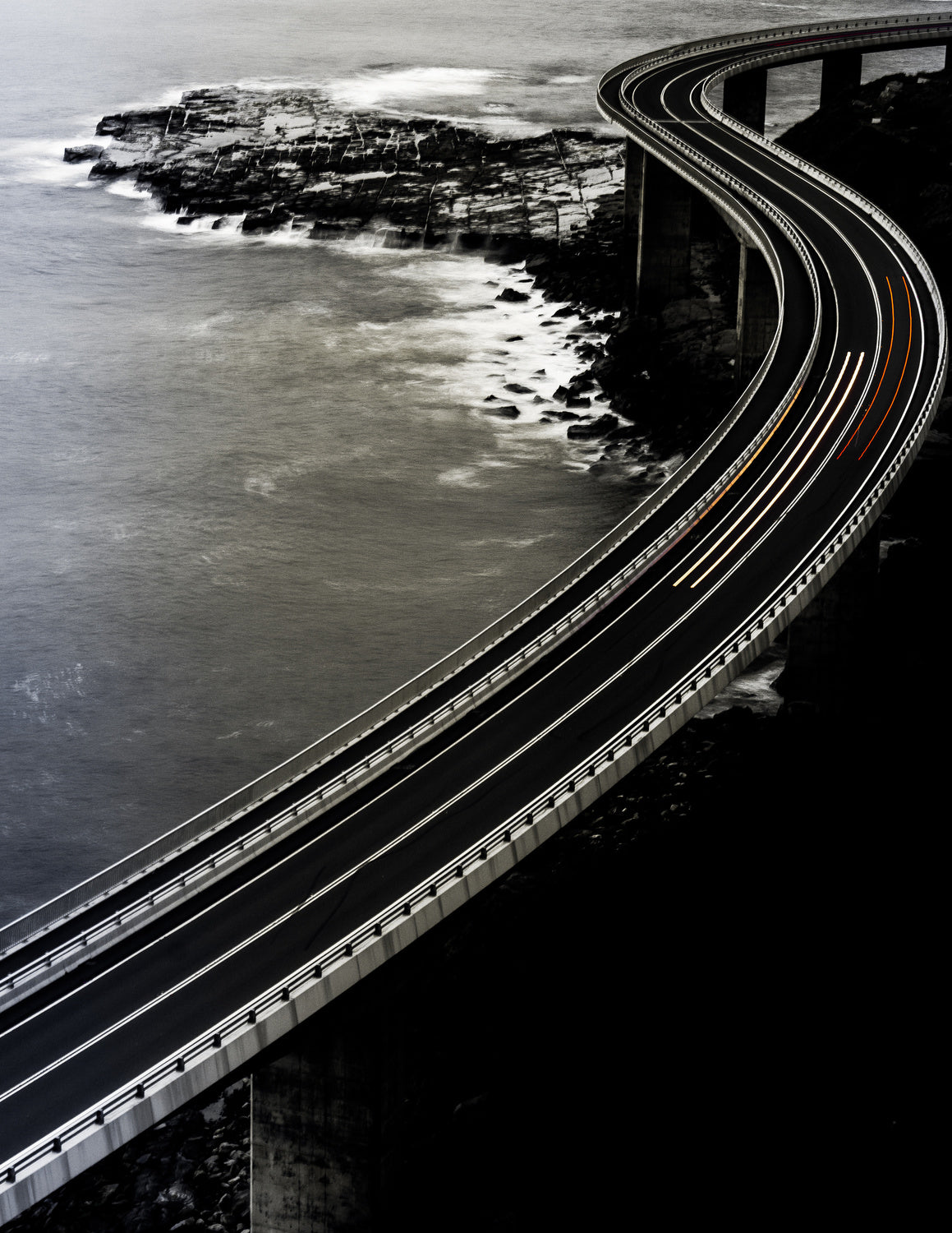 Red one goes faster. Poster och Canvastavla