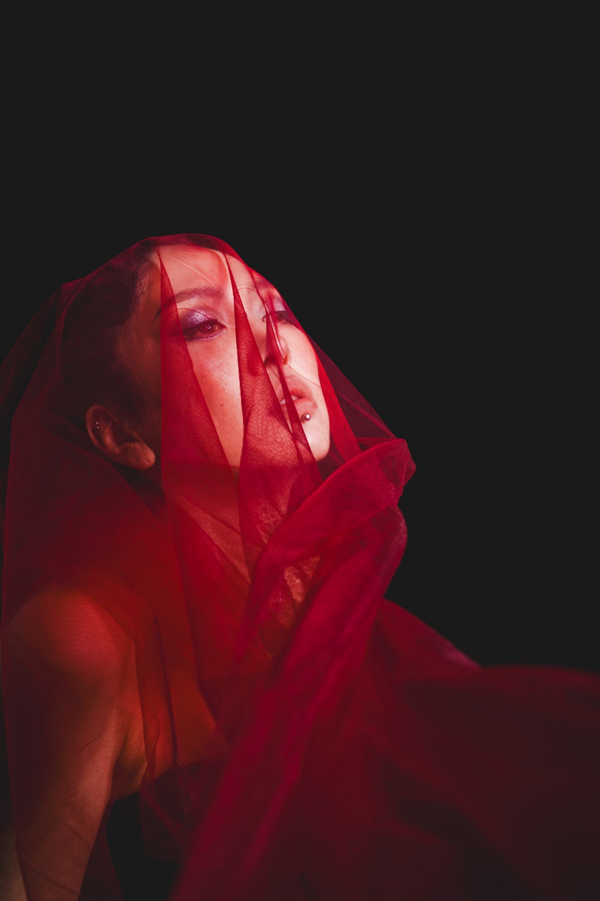 A world dyed in red Poster och Canvastavla