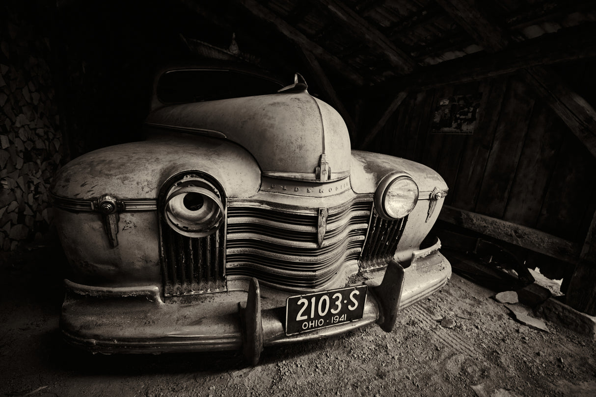 Barn find - Oldsmobile Poster och Canvastavla